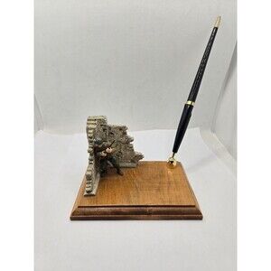 Military Man Securing His Bounderies Desk Ballpoint Pen Set